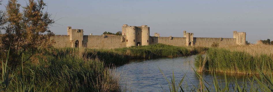 aigues mortes chateau